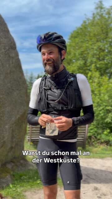 😰 Macht Spaß, aber Kopf? Westen, Osten … wenn Berliner mit Nordfriesen reden …

📍Live Tracking Link in Bio

🙏 Danke für die Unterstützung 
@stevensbikeshamburg @velocenterkiel @seeberger_1844

📸 Media-Team
@grvl_gunnar @johann_kristan @felixshlk 

#hackenpedder #bikepacking #stevensbikes #neverstop #shelterattack