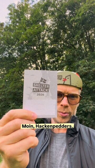 🇩🇰 Shelter Attack 👨‍🌾 Ich stelllllllll euch mal die Brevet Karte vor! 

Diese wird den Teilnehmenden am Start ausgehändigt, damit sie unterwegs den Überblick behalten. Kleine Etappenziele können notiert werden und am Ende findet es Platz an der Pinnwand!

Weisheit: “Manchmal sind es die kleinen Dinge … ”

🏁 Start: Do. 3. Sept. um 10 Uhr
An alle Flensburger! Kommt gern um 9:45 Uhr zum Nordertor und schwenkt mit mir die Fahnen zur Abfahrt! 

📍Live Tracking Link in Bio

🙏 Danke für die Unterstützung 
@stevensbikeshamburg @velocenterkiel @seeberger_1844

📸 Media-Team
@grvl_gunnar @isy.tnk @felixshlk @sarinabfotografie

#hackenpedder #bikepacking #dänemark #shelterattack #stevensbikes