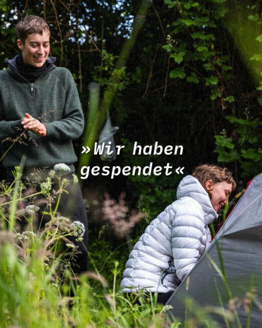 💰 Wir haben gespendet! Ihr habt gespendet! Die Natur freut sich!

Nachdem wir im Juni ein paar Grashalme abgebrochen, einige Sandkörner zerquetscht und drei bis vier Schafe an den Deichen erschreckt haben, wird es nun Zeit, Danke zu sagen. 

⚠️ Aber warte! Hast du einen Fleck Erde? Dann mach einen Trekkingplatz daraus! Das macht uns alle zu besseren Menschen … Draußen schlafen, formt den Charakter und stärkt das Bewusstsein, für das, was wirklich wichtig ist! 

Ich unterstütze mit Hackenpedder gern die @stiftungnaturschutzsh. 🏕️ Denn neben den Trekkingplätzen kümmert sich die Stiftung um viel viel mehr! Schaut mal rein! Denn Wald, Moor und Artenschutz spielt beim übernachten auch eine wichtige Rolle. 🌳☘️🌲 🏕️ ✨🌿🦎🌲 Also schlaft draussen! Die Basis der Hackenpedder Route sind die Trekkingplätze der Stiftung Naturschutz. Über 25 von insgesamt 35 liegen direkt an der Route.

💰 3.500 € konnte wir dieses Jahr spenden.

Mehr Infos zu den Spenden / Unkostenbeiträgen
ℹ️ hackenpedder-bikepacking.de/unkosten/

Fotos @grvl_gunnar & @johann_kristan 

#hackenpedder #hackpenpedderbikepacking #schleswigholstein #wildesschleswigholstein #stevensbikes